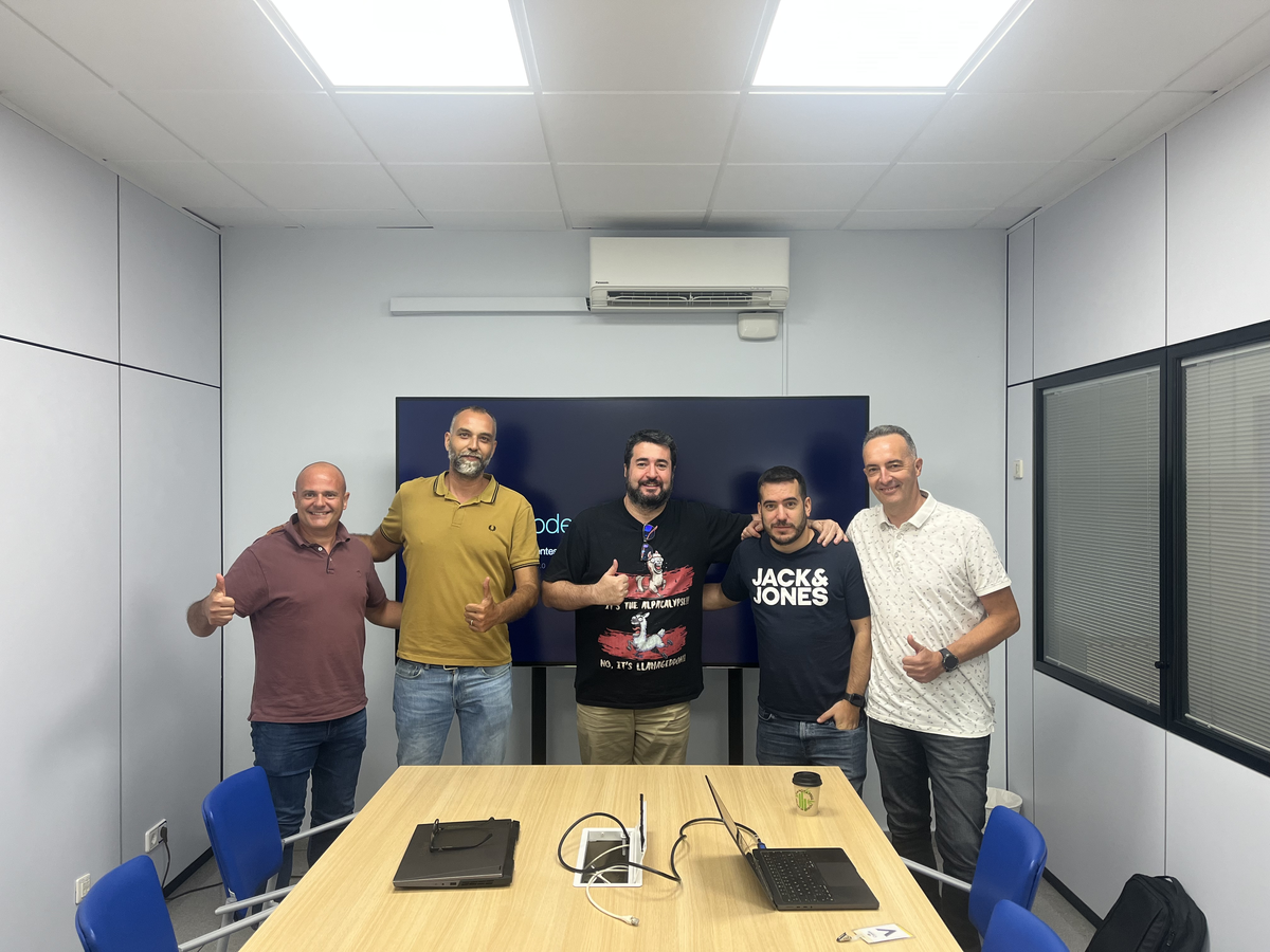 Formación de IA agéntica al equipo técnico de Condis, impartida por Pleasepoint